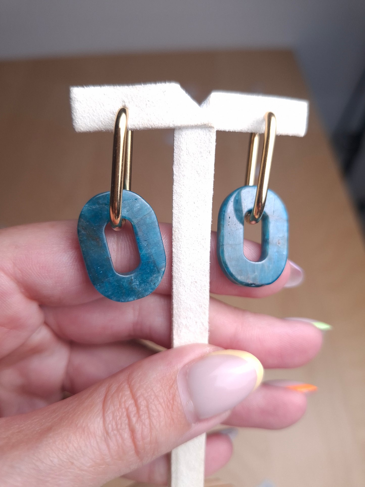 Boucles d'oreilles Apatite bleue, acier inox