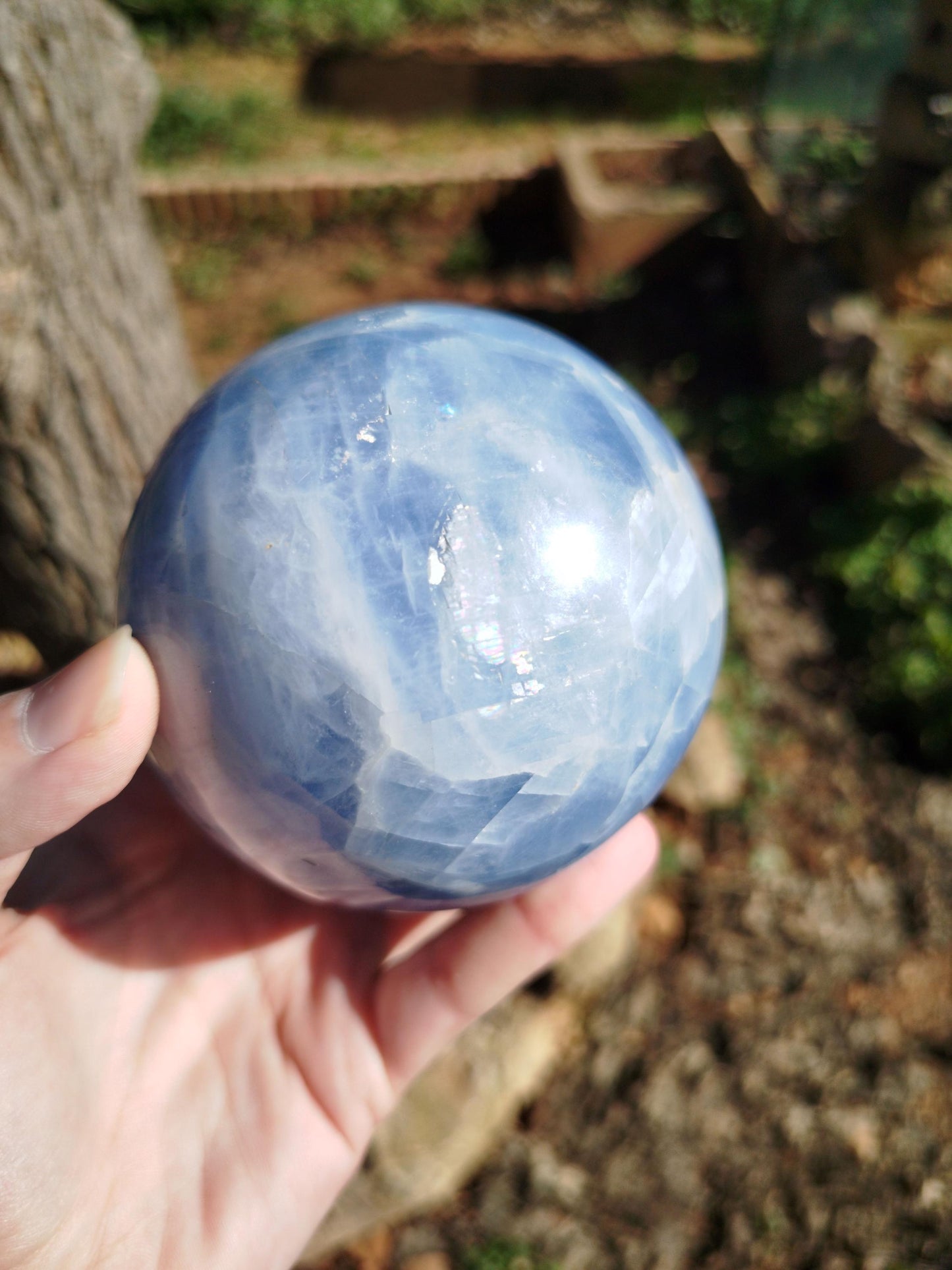Sphère Calcite bleue, Calcite bleue de Madagascar, sphère de cristal