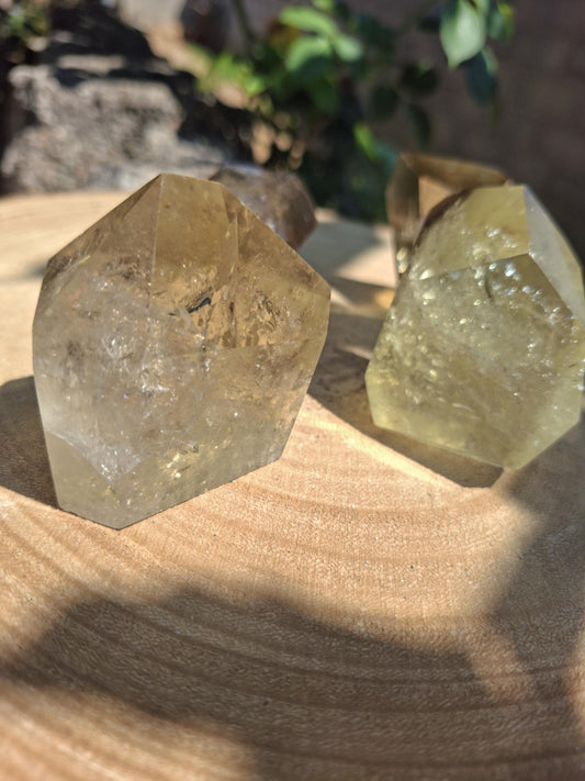 Citrine naturelle, pointe polie, Citrine qualité A