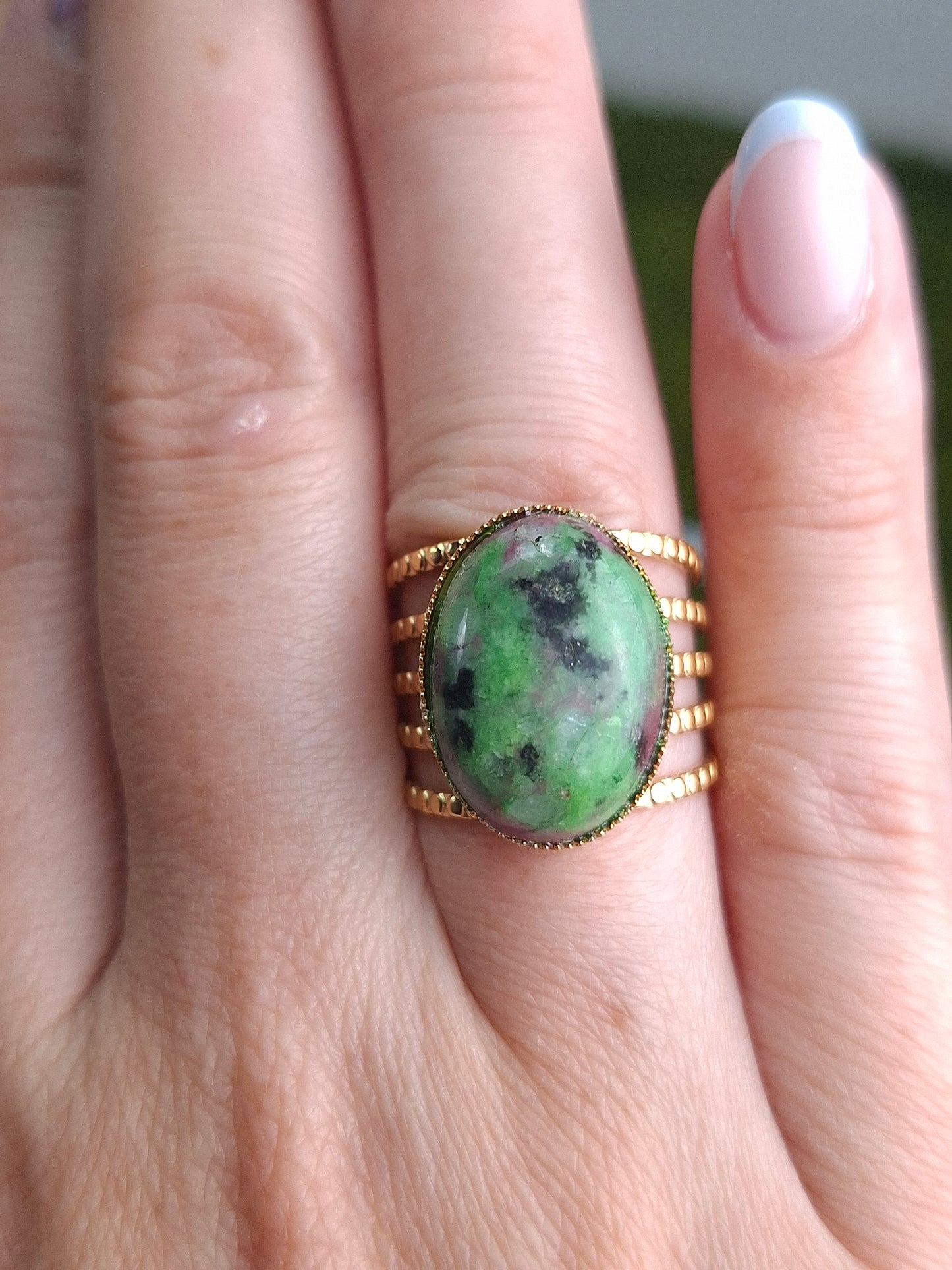 Bague Rubis sur Zoïsite, acier inoxydable