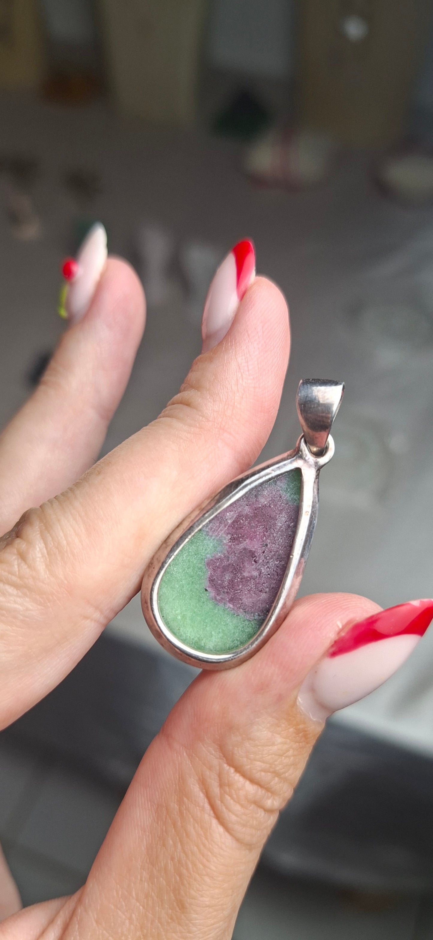 Pendentif Rubis sur Zoïsite, argent 925