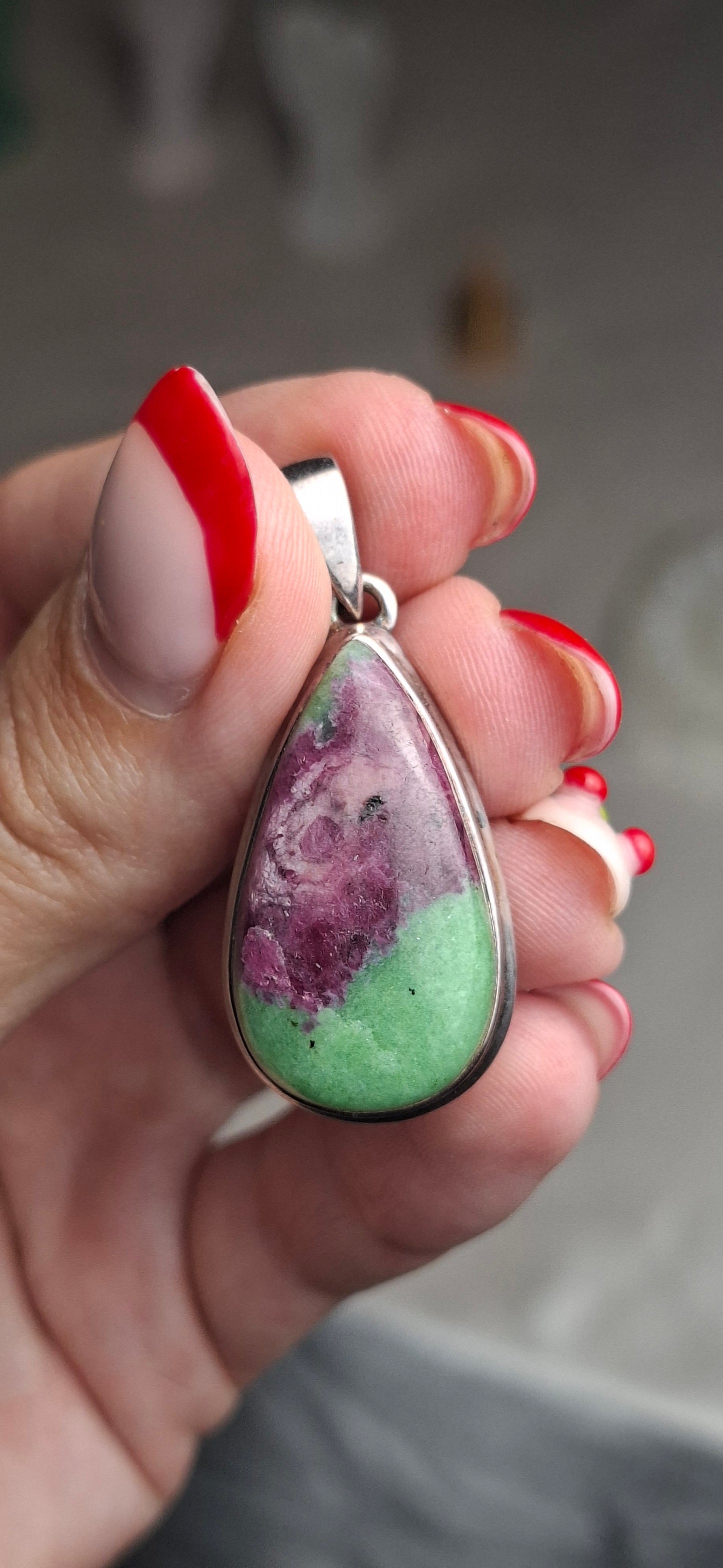 Pendentif Rubis sur Zoïsite, argent 925
