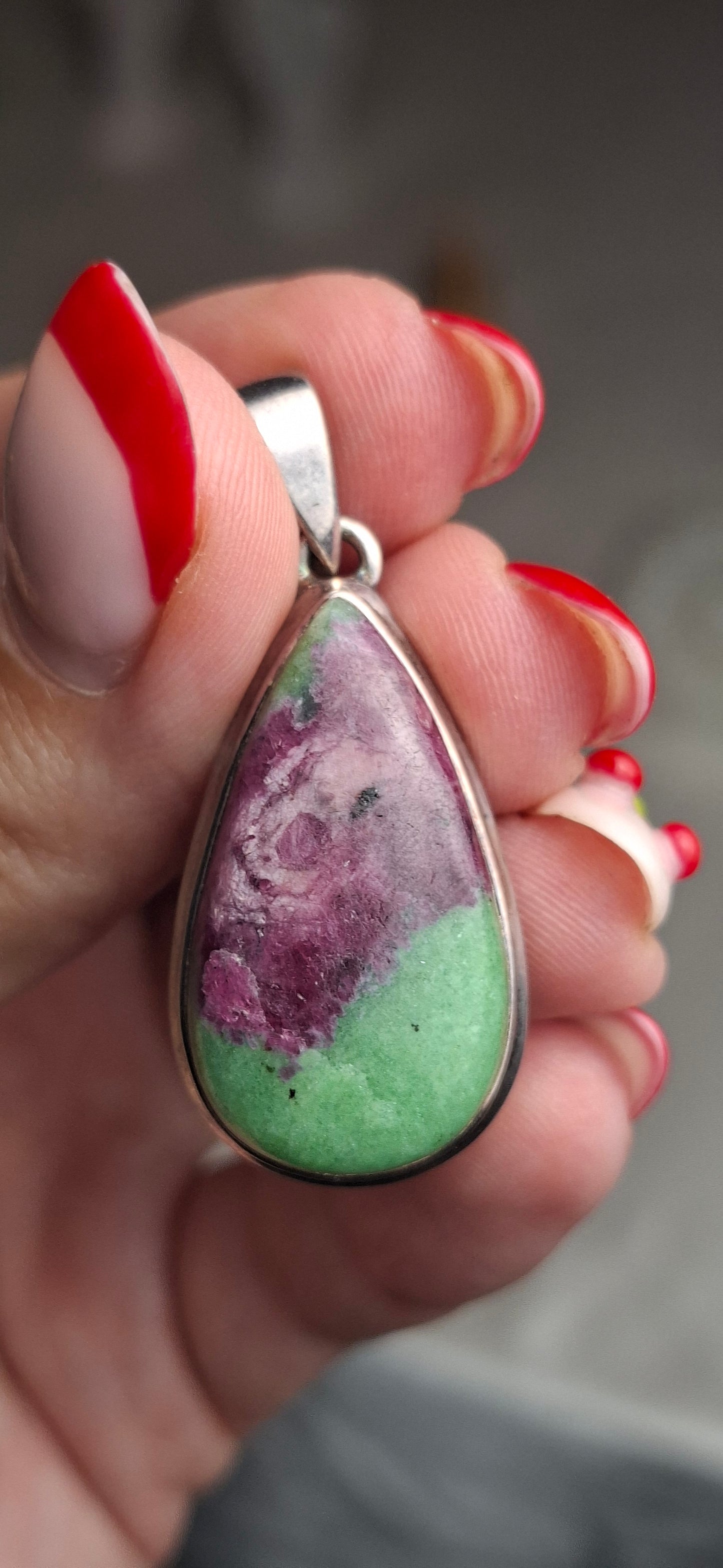 Pendentif Rubis sur Zoïsite, argent 925