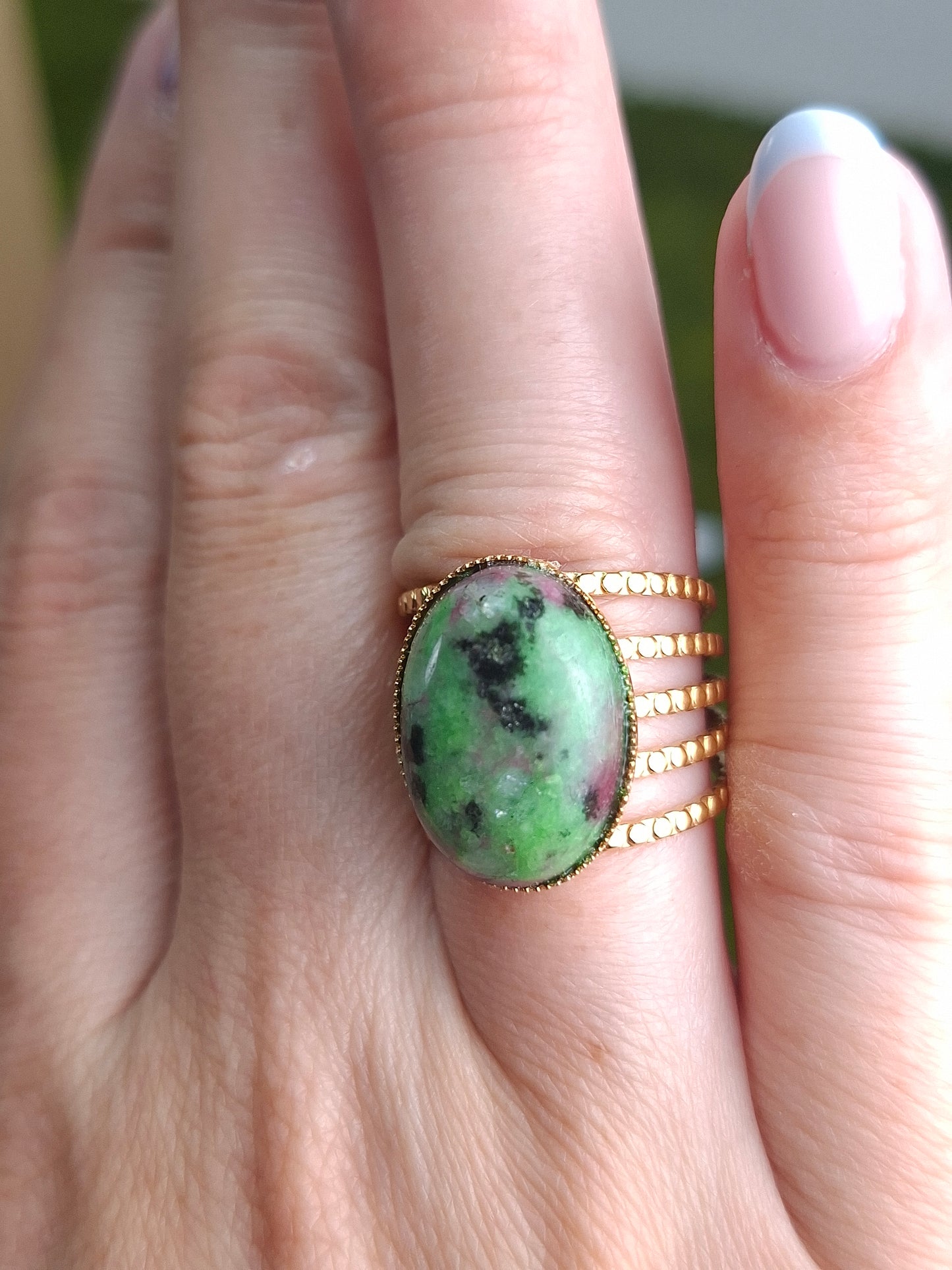 Bague Rubis sur Zoïsite, acier inoxydable
